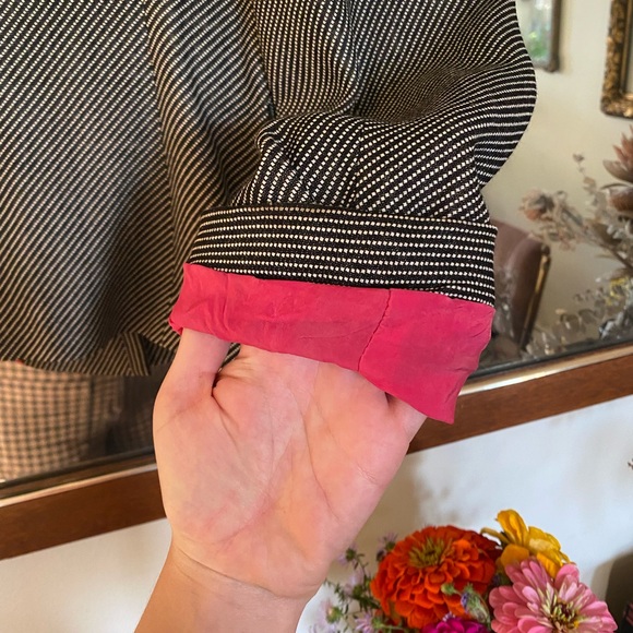 Vintage Max Mara pin striped blazer with hot pink silk Lining - Picture 8 of 10